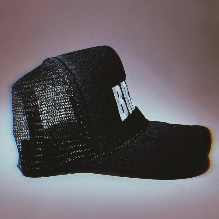 Bread brand bread-shaped hat with realistic bread texture and detailed design, perfect for unique fashion statements.