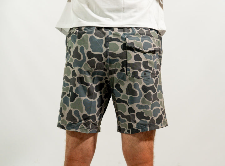 Tracker Volley Short _ 17"