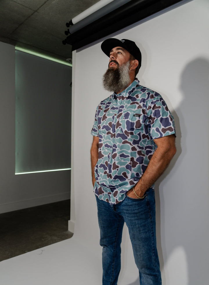 Tracker Button Down _ MOSS