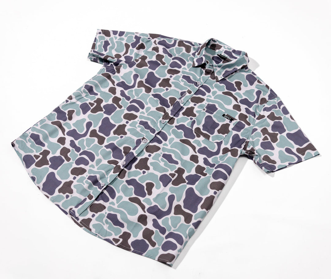 Tracker Button Down _ MOSS