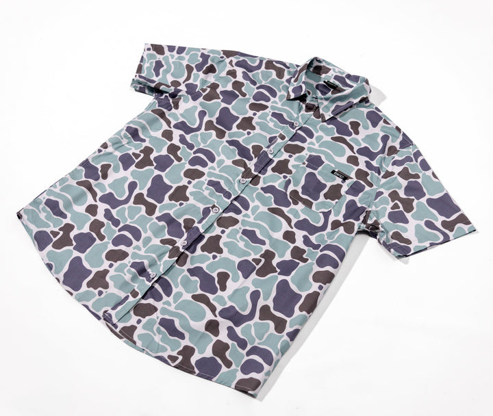 Tracker Button Down _ MOSS