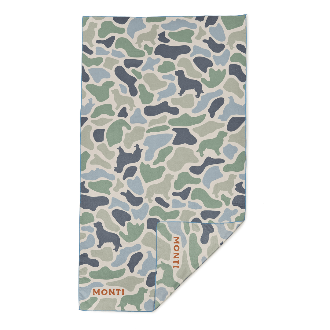 Soft, absorbent Retriever Towel by Monti Coolers featuring a large, plush design ideal for outdoor use and lounging.