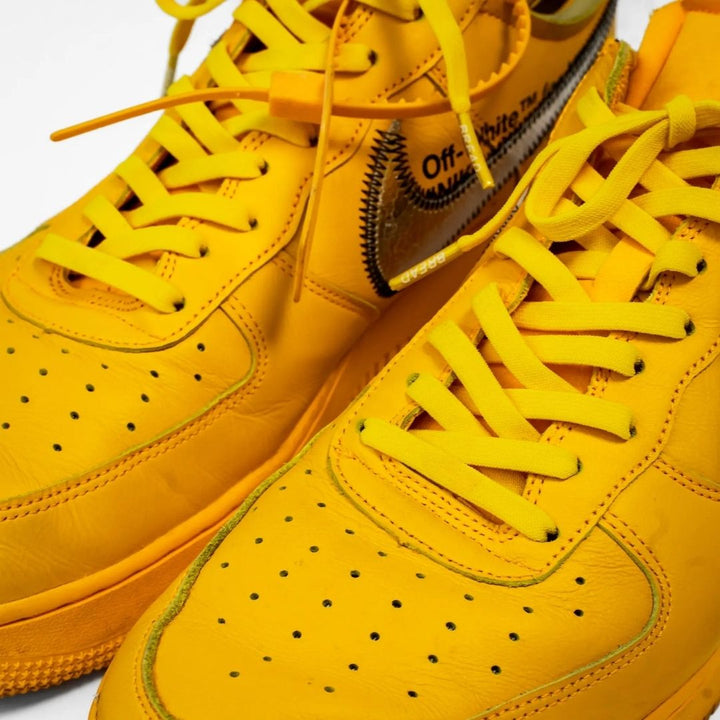 Corona Yellow elastic shoelace by Bread, featuring bright yellow stretchable laces for comfortable, secure fit in casual shoes.