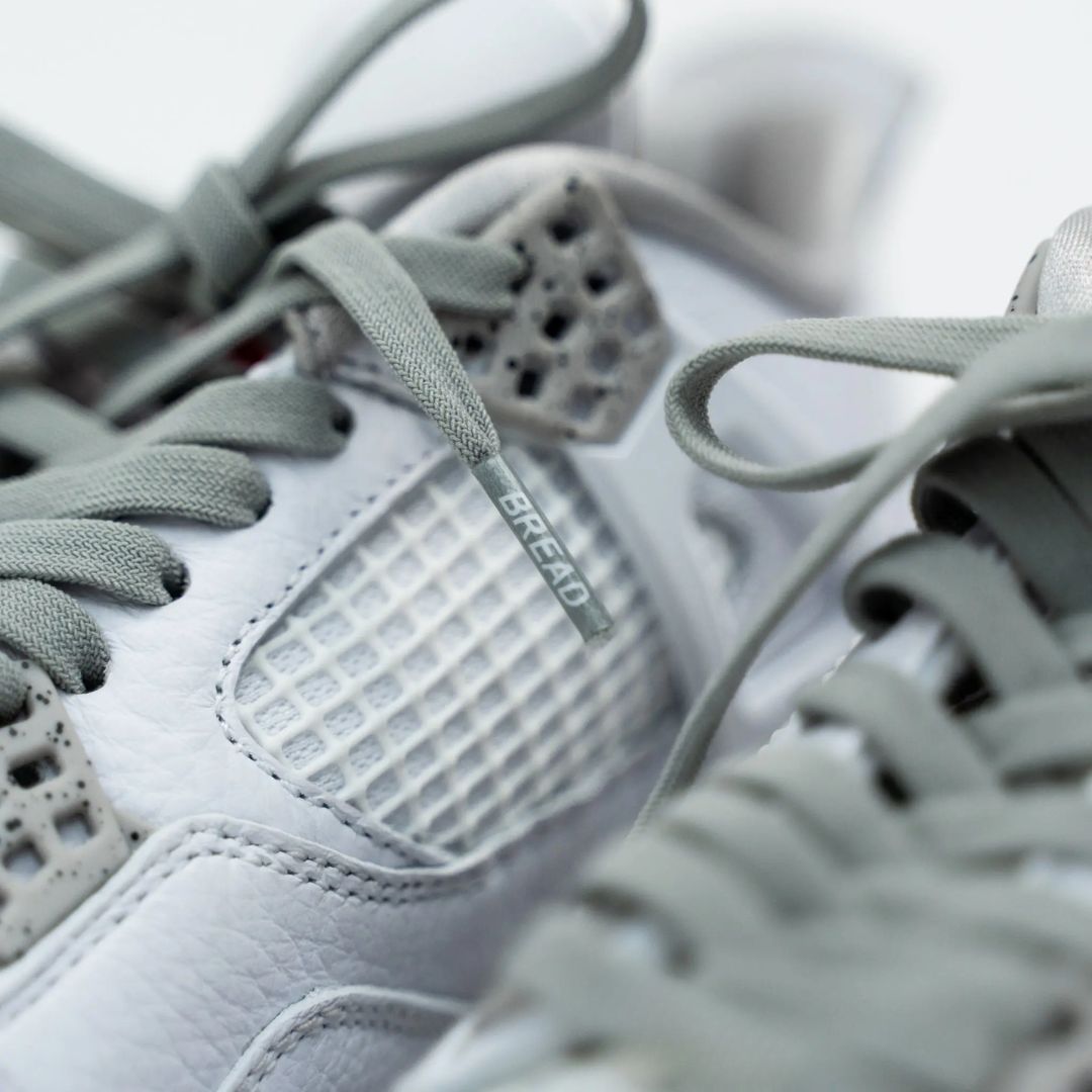 Vulture Gray elastic shoelace by Bread, showing the flexible, gray stretchy laces for sneakers or casual shoes.