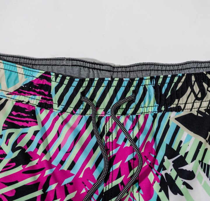 Everglades Fishing Co SOBE Volley Shorts, 17-inch length, casual men's shorts made for comfort and outdoor activities.