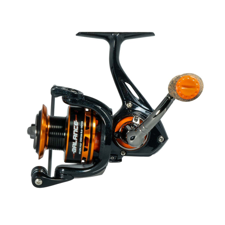 Favorite Fishing Balance Spinning Reel, compact 2000 size with metal body and smooth bail arm, ideal for freshwater fishing.