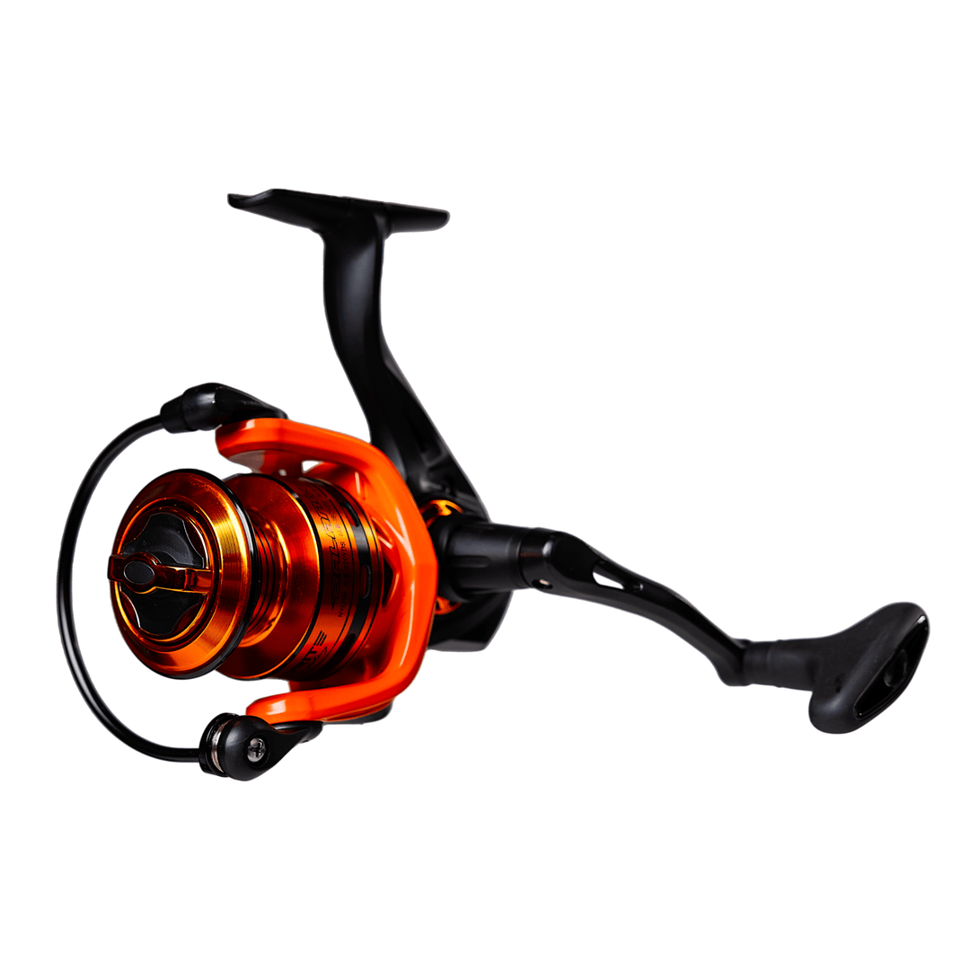 Favorite Fishing Balance Spinning Reel in retail packaging, showcasing the compact design and brand logo on the reel.