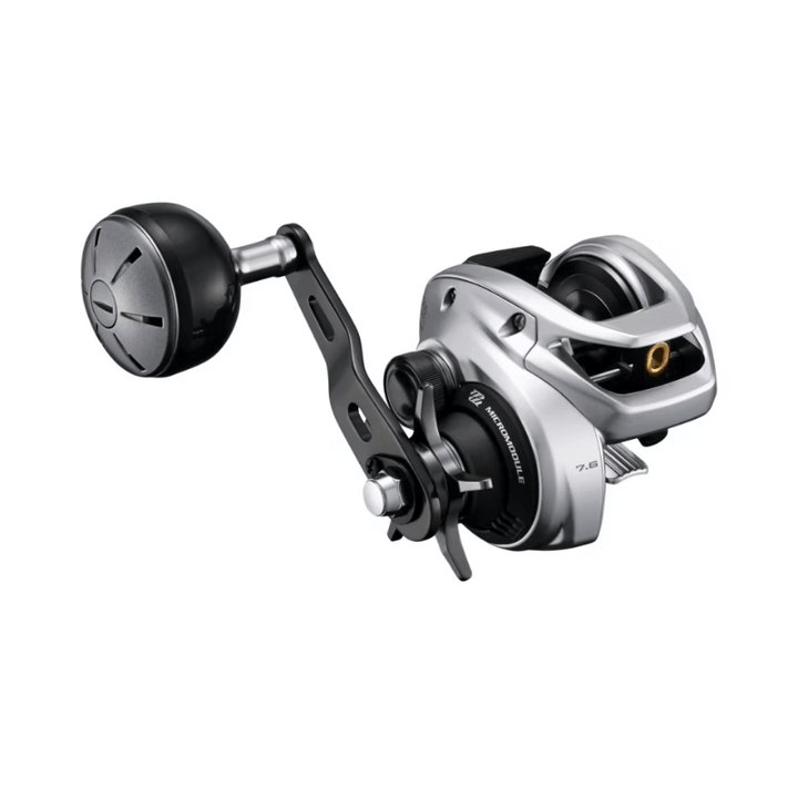 Shimano Tranx B baitcasting reel with ergonomic handle and stainless steel spool, ideal for fishing enthusiasts.
