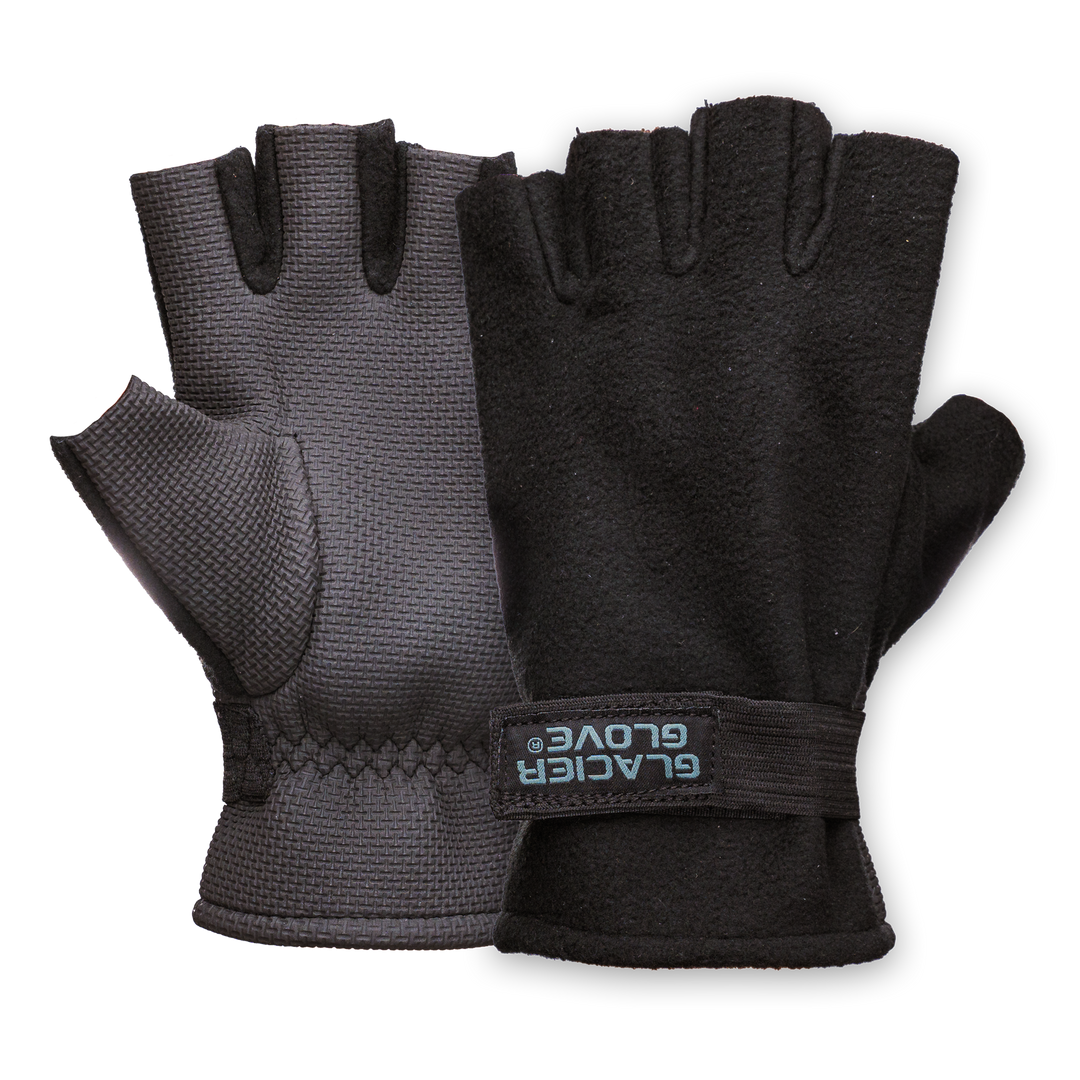 Glacier Outdoor Alaska River™ Series Fingerless Glove in Realtree Edge camouflage, designed for outdoor activities and dexterity.