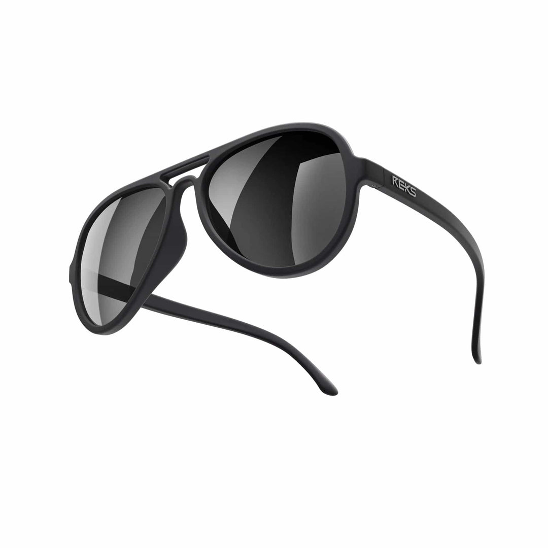 REKS® black mirror aviator polarized sunglasses with polycarbonate lenses and metal frame, classic aviator style.