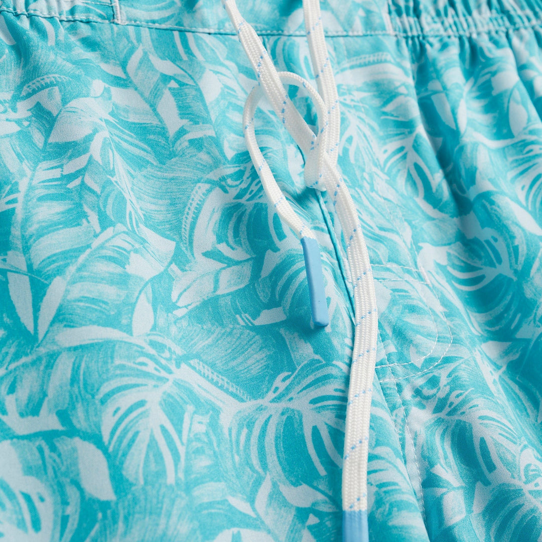 Aqua Jungle Sail Captain Snacks Volleys shorts by Scalesgear.com, lightweight and comfortable casual shorts for men.