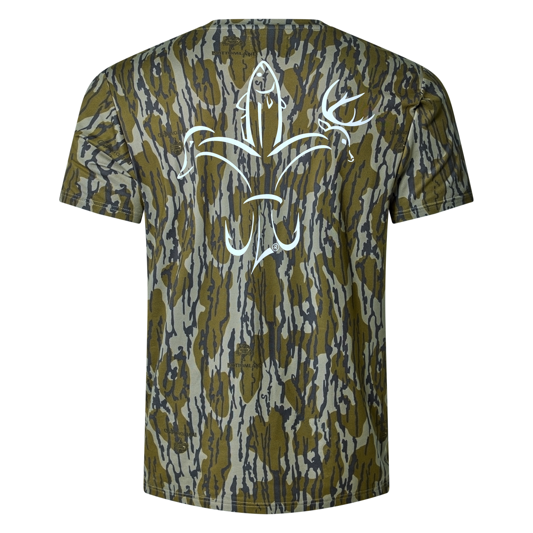 Sportsman Gear Bamboo Pocket T-shirt for men, lightweight and breathable with a front pocket, ideal for active wear.